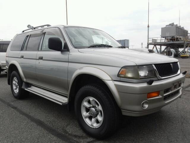 MITSUBISHI CHALLENGER (MONTERO SPORTS) X