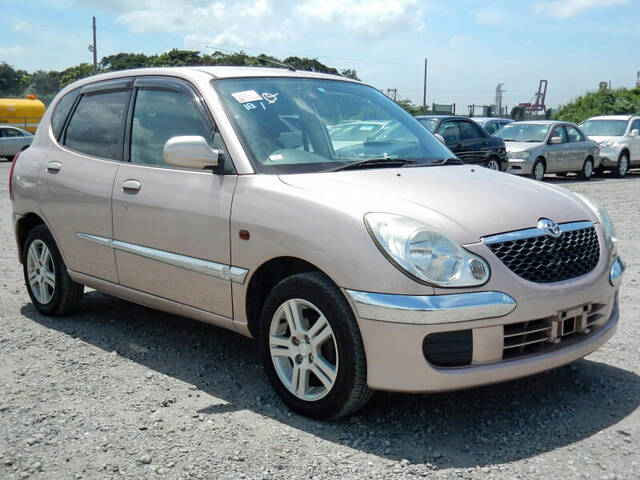 TOYOTA DUET V