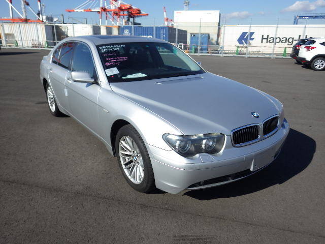 BMW 735i (7 SERIES)