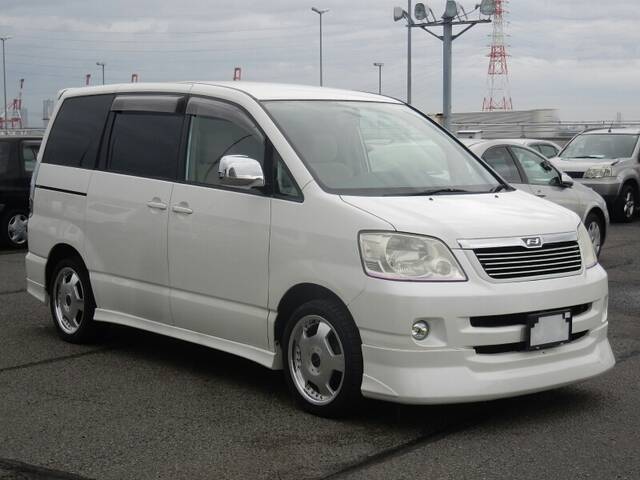 TOYOTA NOAH X V SELECTION