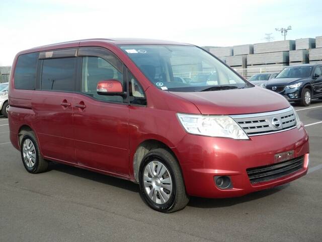 Nissan serena 2008