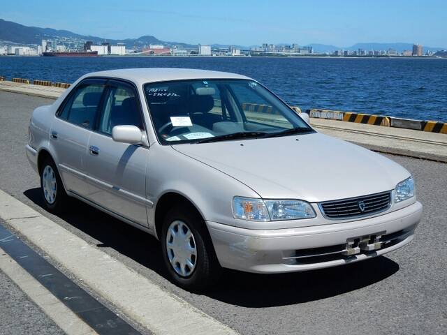 TOYOTA COROLLA XE SALOON