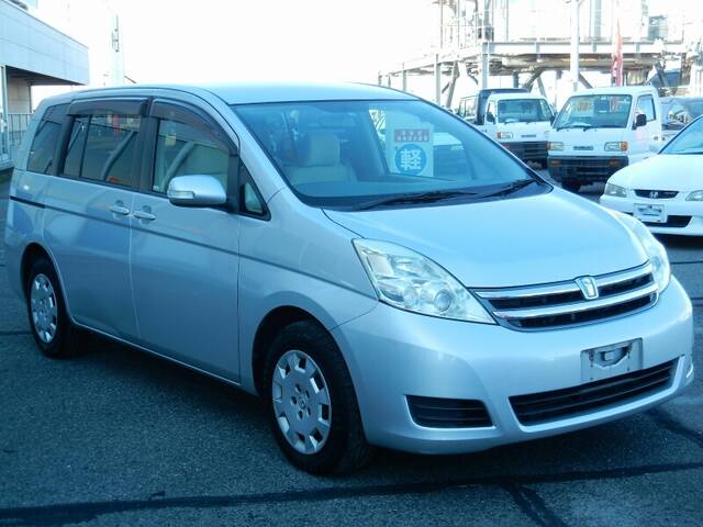 Toyota isis 2009