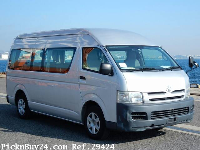 TOYOTA HIACE COMMUTER DX