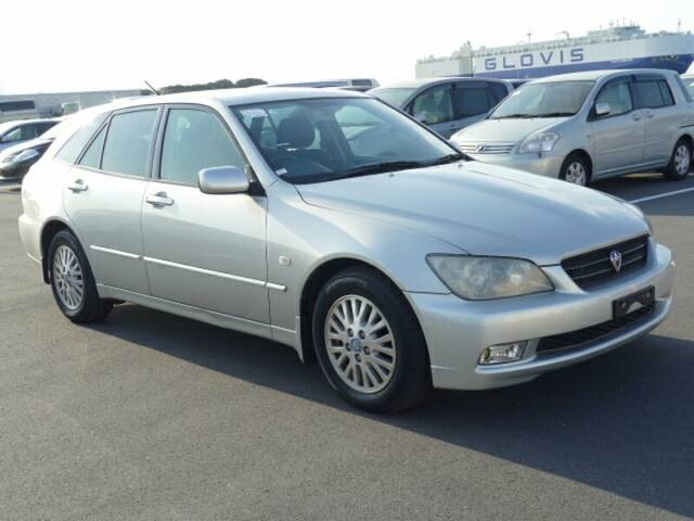Toyota altezza 2003