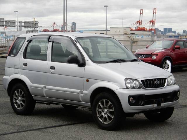2005 DAIHATSU  TERIOS Mini  SUV  Very clean in and out 