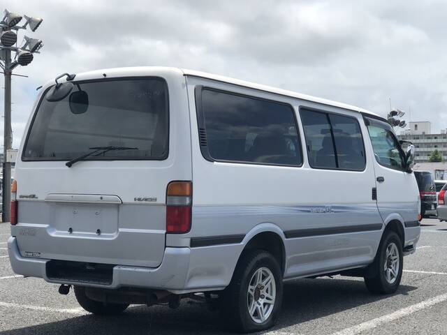 toyota van 2000