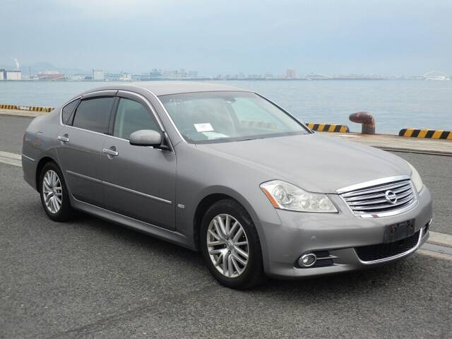 Nissan Fuga 3 5 мокрый асфальт