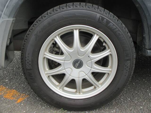 2003 Honda Cr V 4wd Back Spare Tire The Tire Still