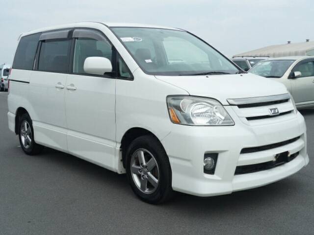 TOYOTA NOAH S