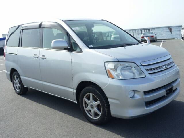 Toyota noah 2007
