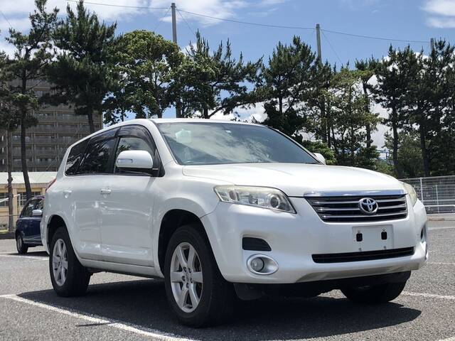 2008 Toyota Vanguard Suv With A Wide Interior And Cool Outlook