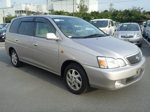 Toyota gaia 2002