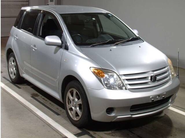 Toyota ist 2006