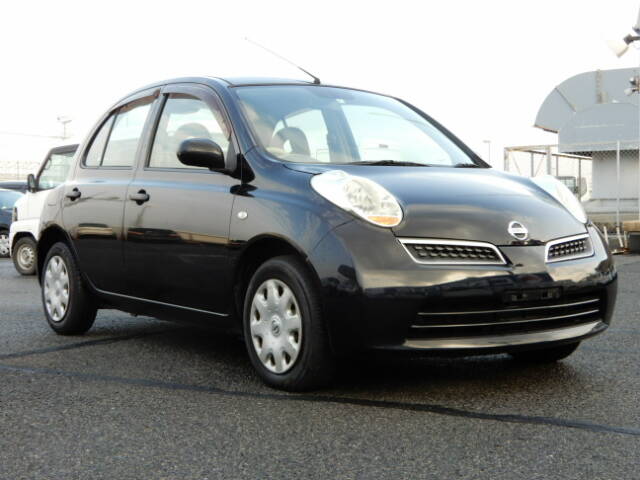 Nissan march 2008