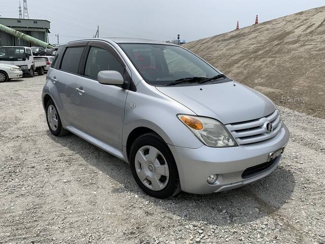 Toyota ist 2006