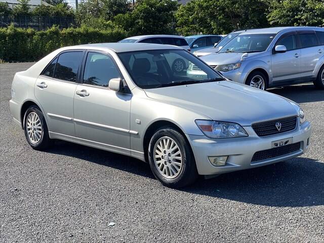 TOYOTA ALTEZZA (LEXUS IS200) AS200 WISE SELECTION