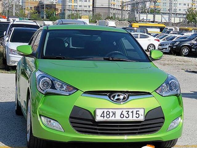 HYUNDAI VELOSTER