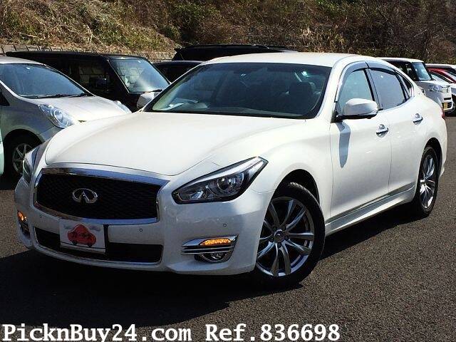 Nissan fuga 2015