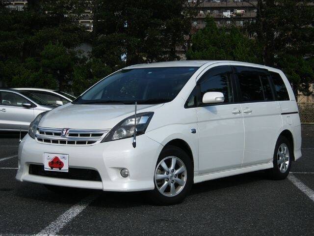 Toyota isis 2011