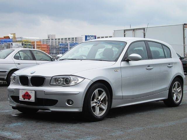 BMW 120i (1 SERIES)