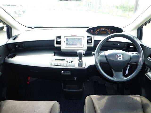 2010 HONDA FREED  Ref No.0100863754  Used Cars for Sale 