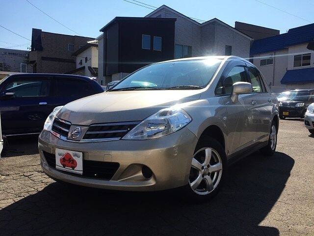 NISSAN TIIDA LATIO 15M