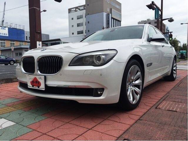 BMW 7 SERIES 740i