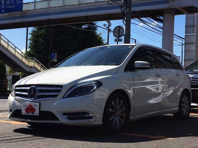 MERCEDES BENZ B180