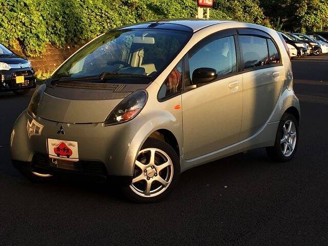 MITSUBISHI i