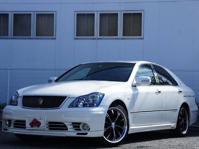 TOYOTA CROWN ATHLETE