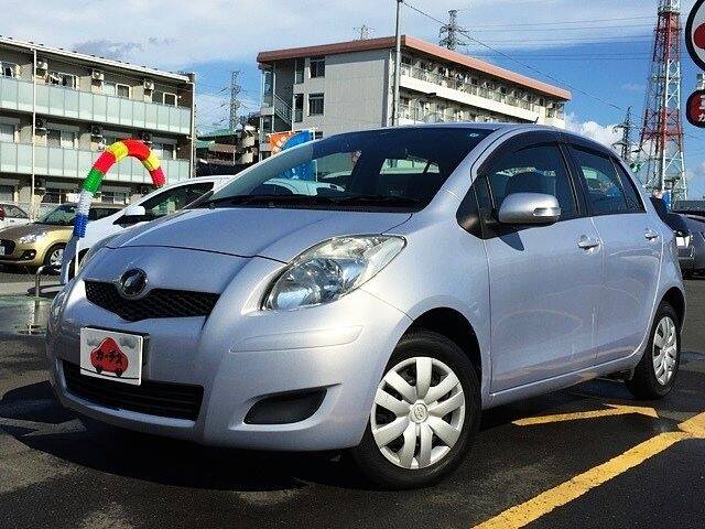 TOYOTA VITZ (YARIS)