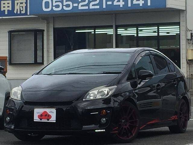 TOYOTA PRIUS