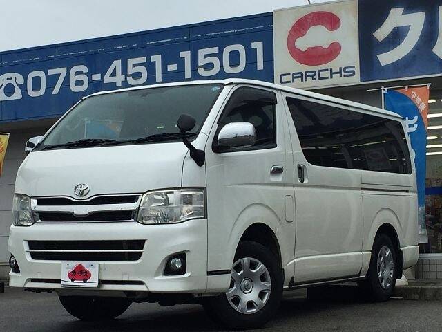 TOYOTA HIACE