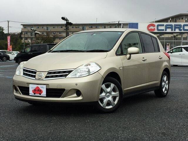 NISSAN TIIDA