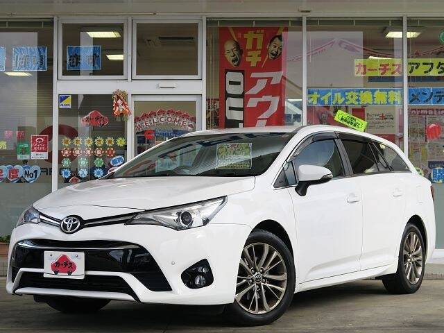 TOYOTA AVENSIS LI