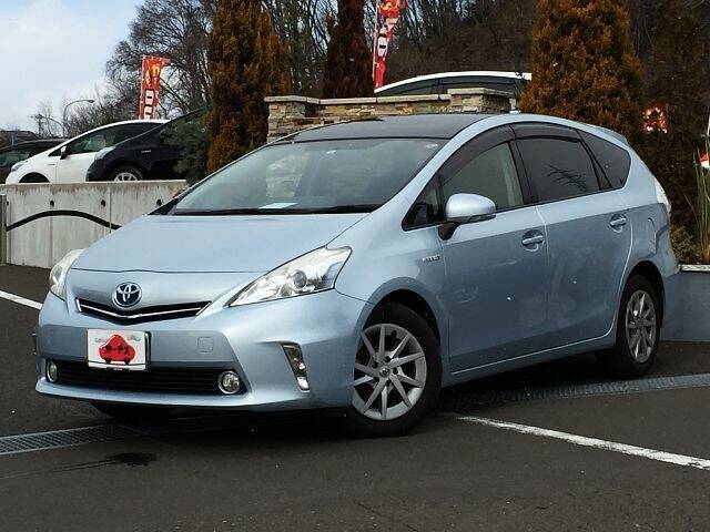 TOYOTA PRIUS α