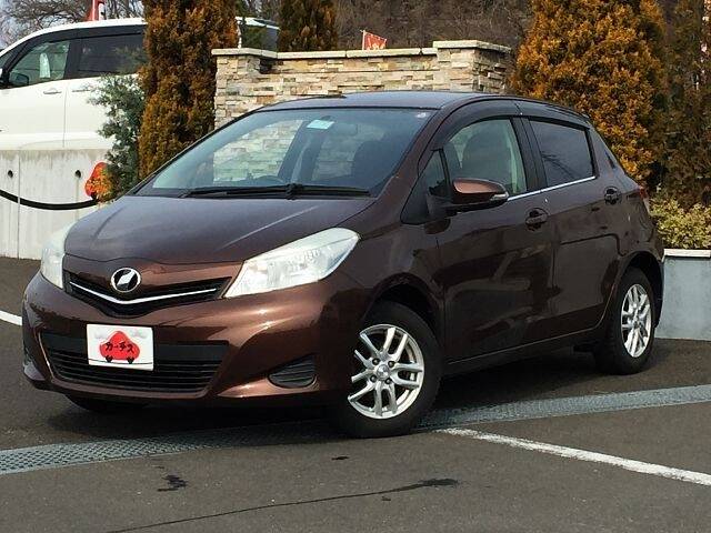TOYOTA VITZ (YARIS)