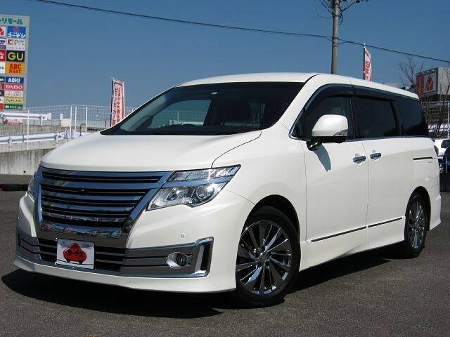NISSAN ELGRAND