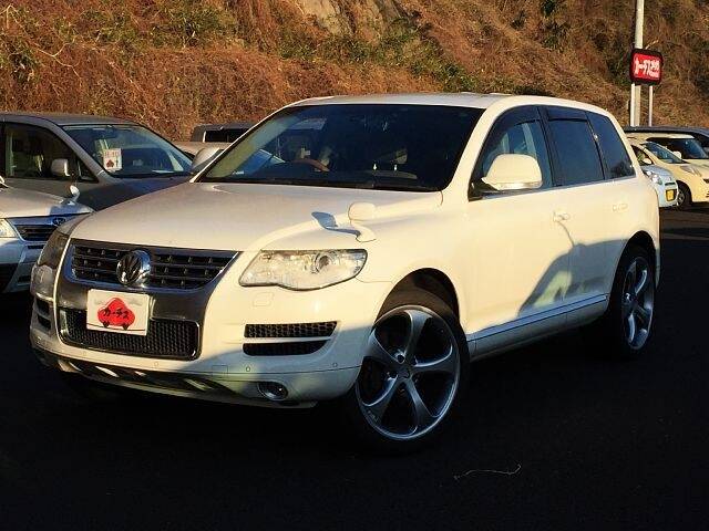 VOLKSWAGEN TOUAREG V8