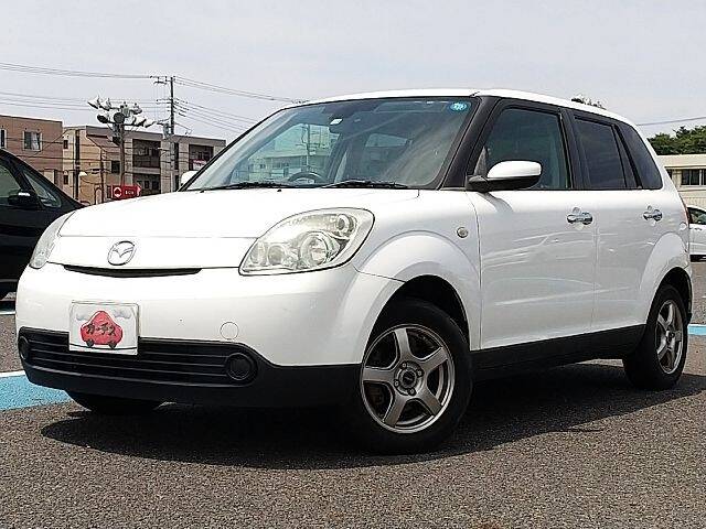 Mazda verisa 2005