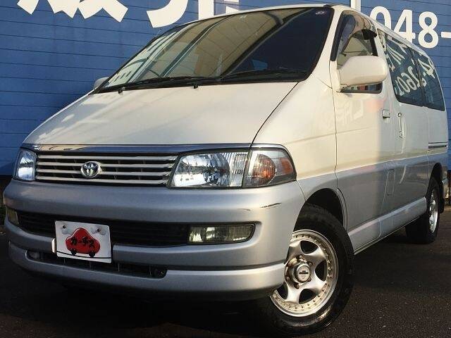 TOYOTA HIACE REGIUS