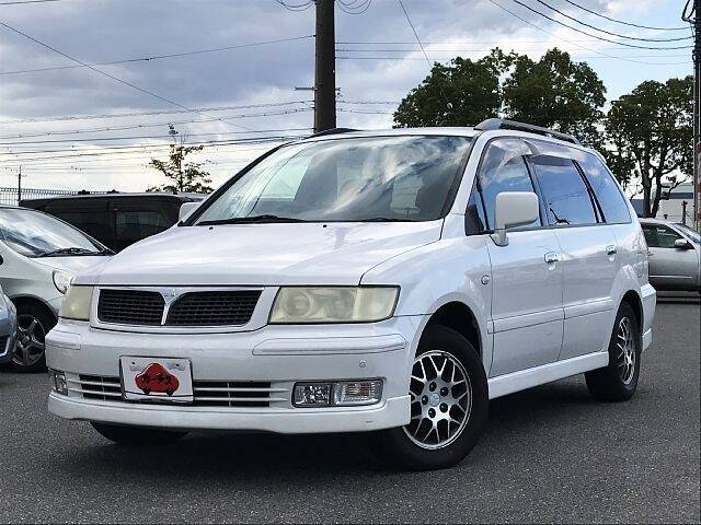 MITSUBISHI CHARIOT GRANDIS