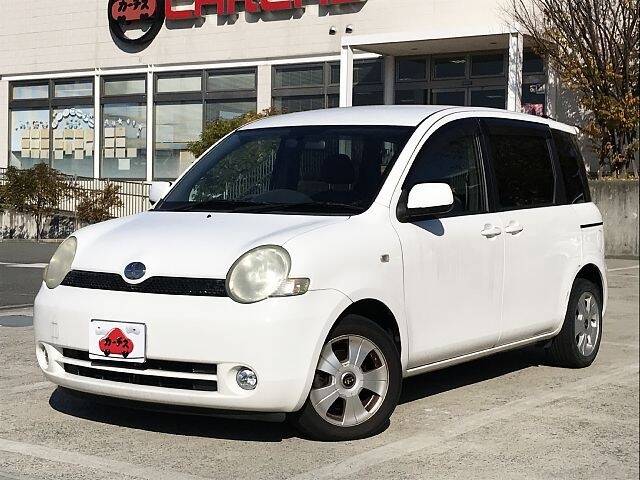 Toyota sienta 2003