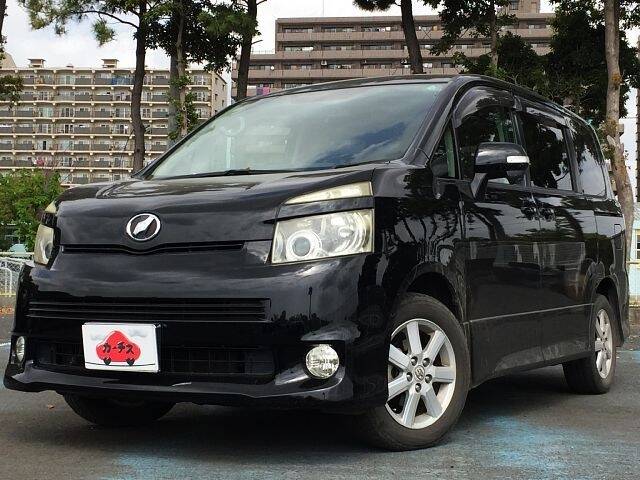 TOYOTA VOXY Z