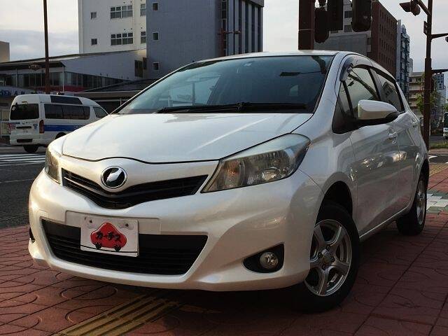 TOYOTA VITZ (YARIS)