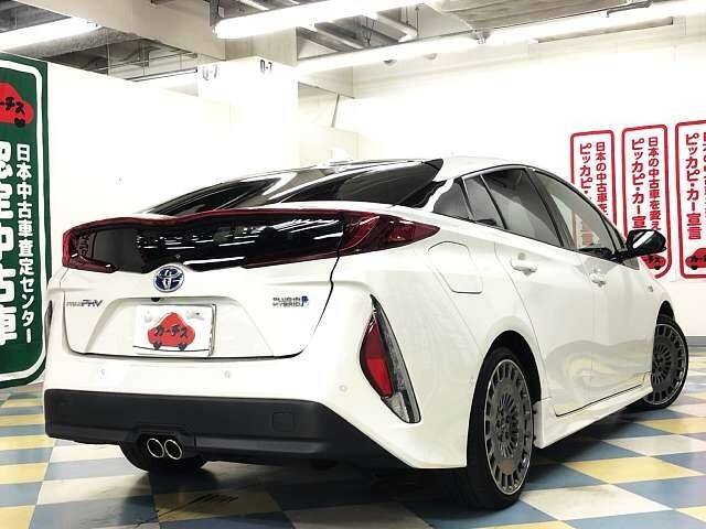 17 Toyota Prius Phv Ref No Used Cars For Sale Picknbuy24 Com