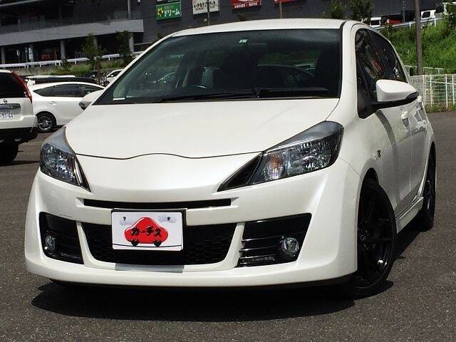 TOYOTA VITZ (YARIS)