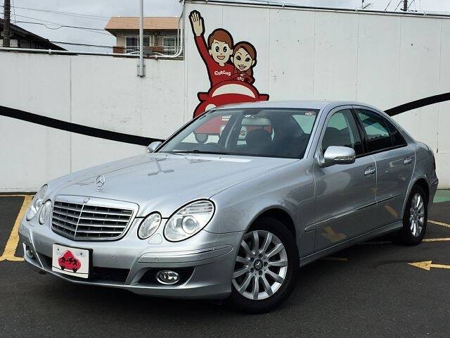 MERCEDES BENZ E300 (E CLASS)