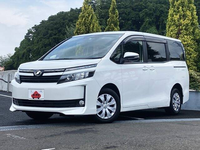 TOYOTA VOXY X